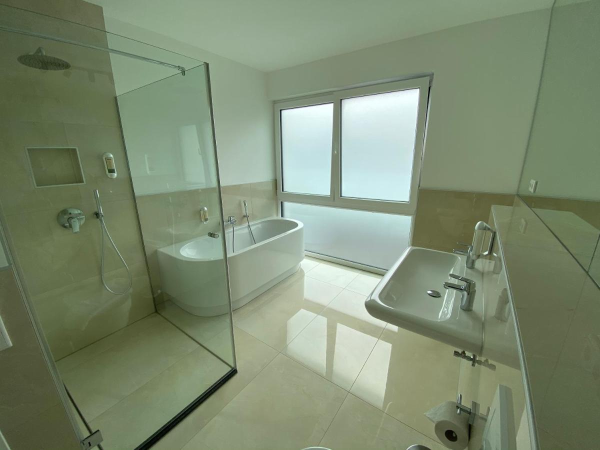 Sleep Inn Duesseldorf Suites Экстерьер фото